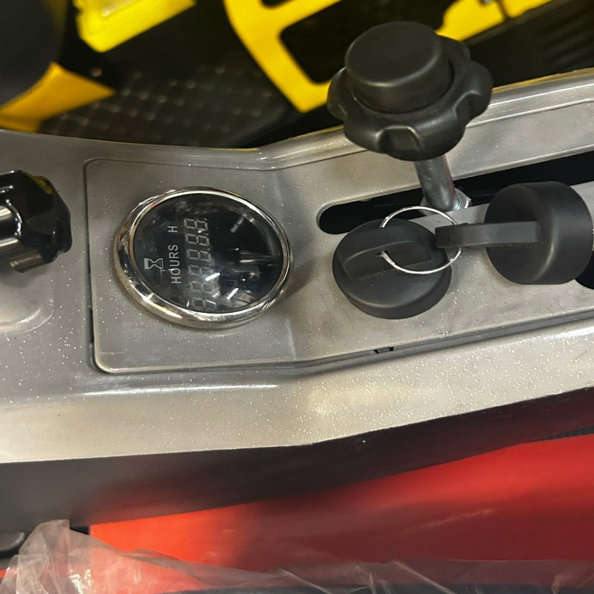 1.4 Ton, Kubota Engine Mini Excavator w/ Side Swing Boom, &amp; Hydraulic Thumb | AGT-QK18K-C