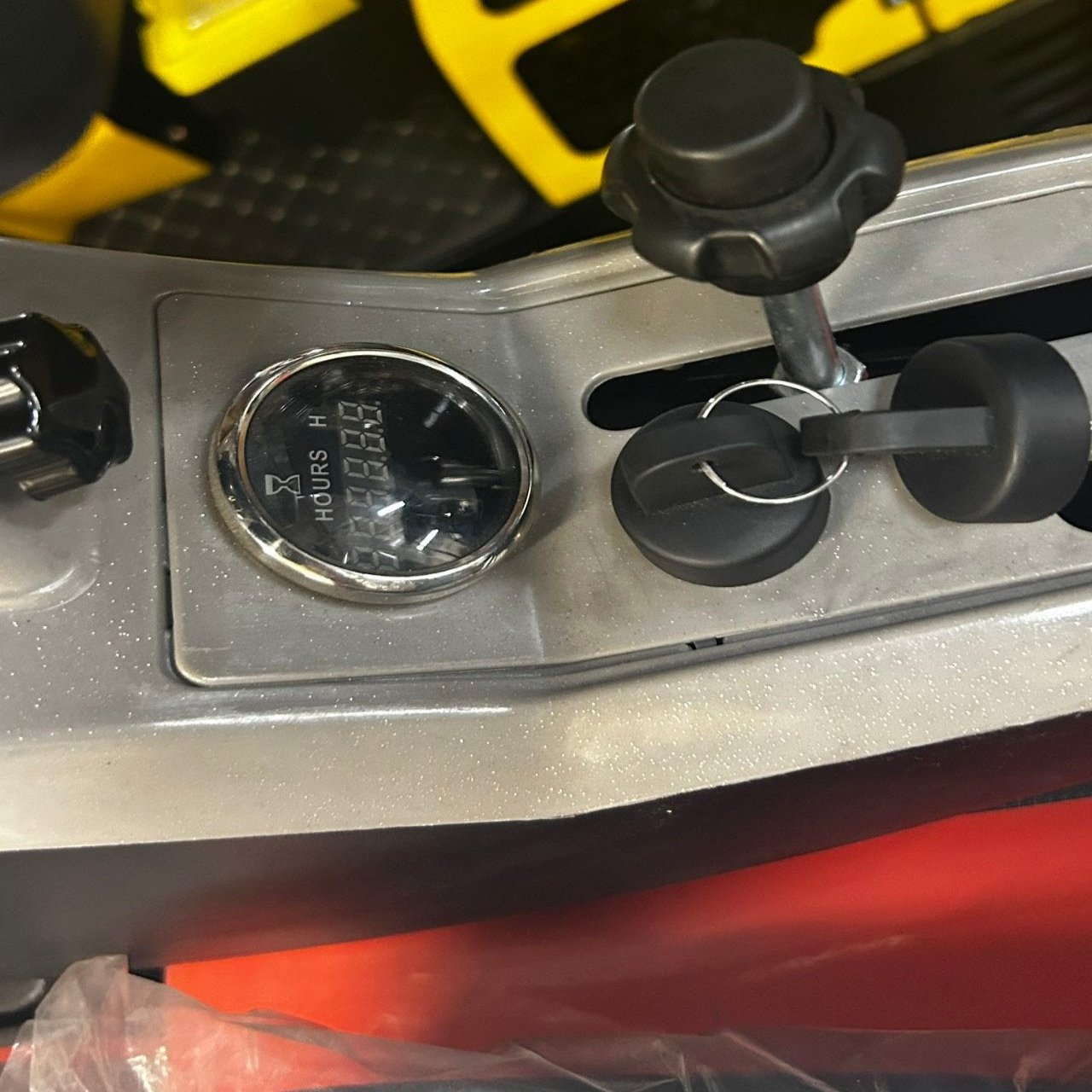 1.4 Ton, Kubota Engine Mini Excavator w/ Side Swing Boom, &amp; Hydraulic Thumb | AGT-QK18K-C