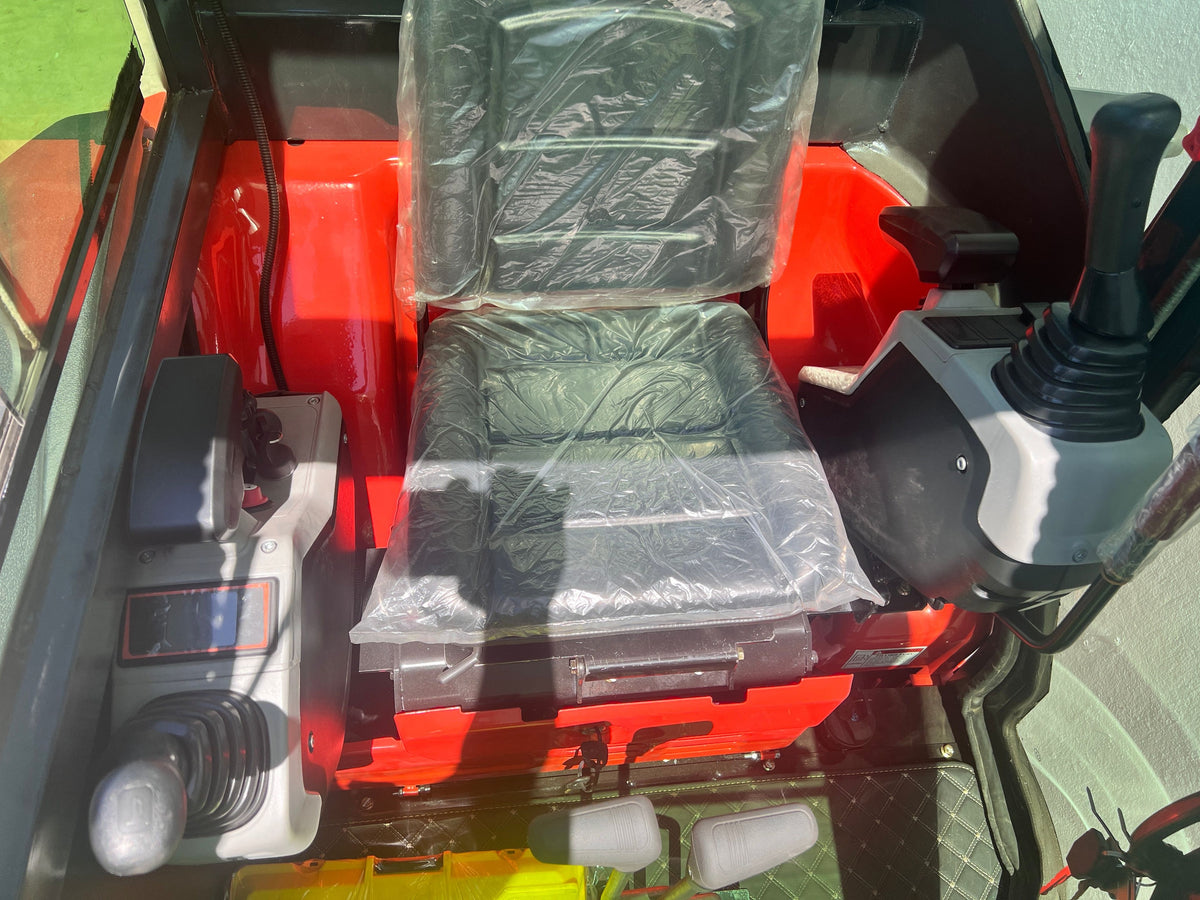 2.8 Ton Kubota Diesel Engine Mini Excavator W/ Enclosed Cab | QK30K