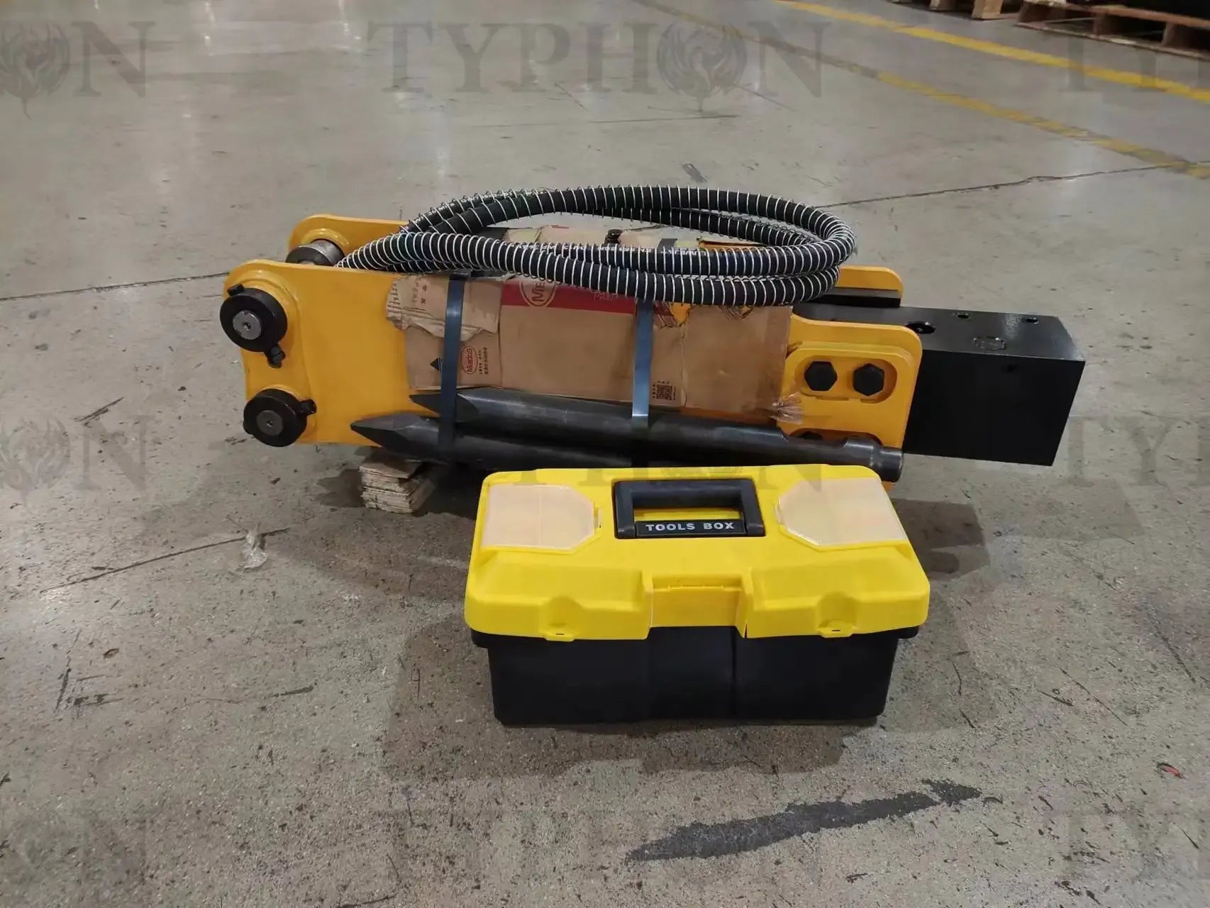 2.5 ton Mini Excavator Attachment Hydraulic Hammer Top Type Rock Breaker Generic2.5 ton Mini Excavator Attachment Hydraulic Hammer Top Type Rock Breaker Generic