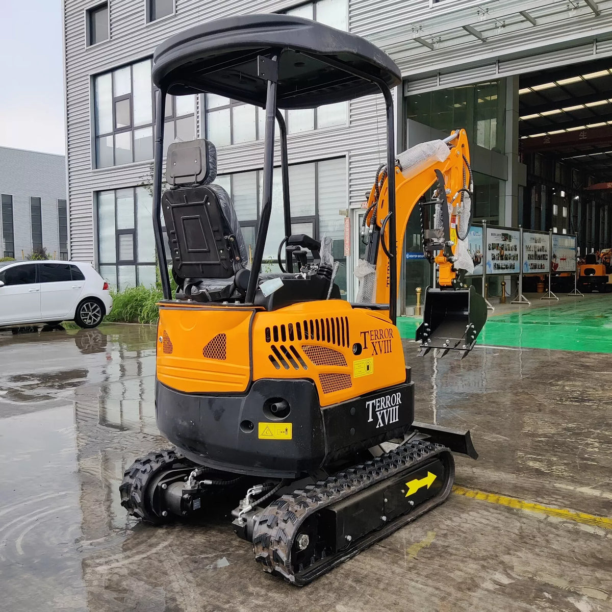 4,000 lbs Terror XVIII Mini Excavator, EPA Certified KUBOTA D902 Diesel Machine